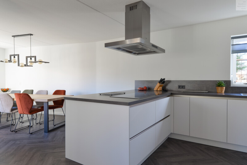 05_TerLaak_Keuken_Uvorm_wit_Heemskerk