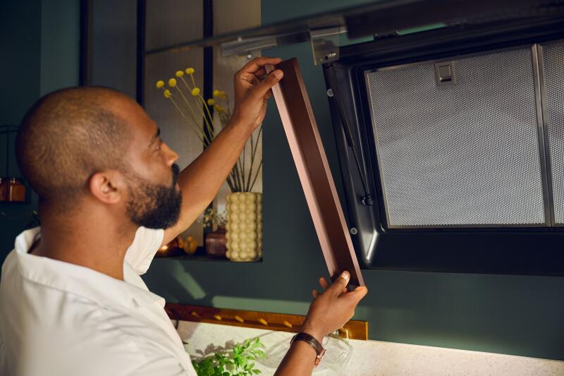 23054889-neff-2023-collection-chris-technik-flex-design-hood-brushed-bronze-00432-300dpi