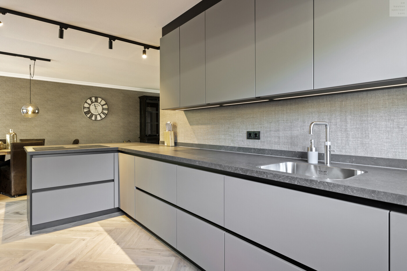 04_Ter_Laak_Keuken_Grijs_Koster