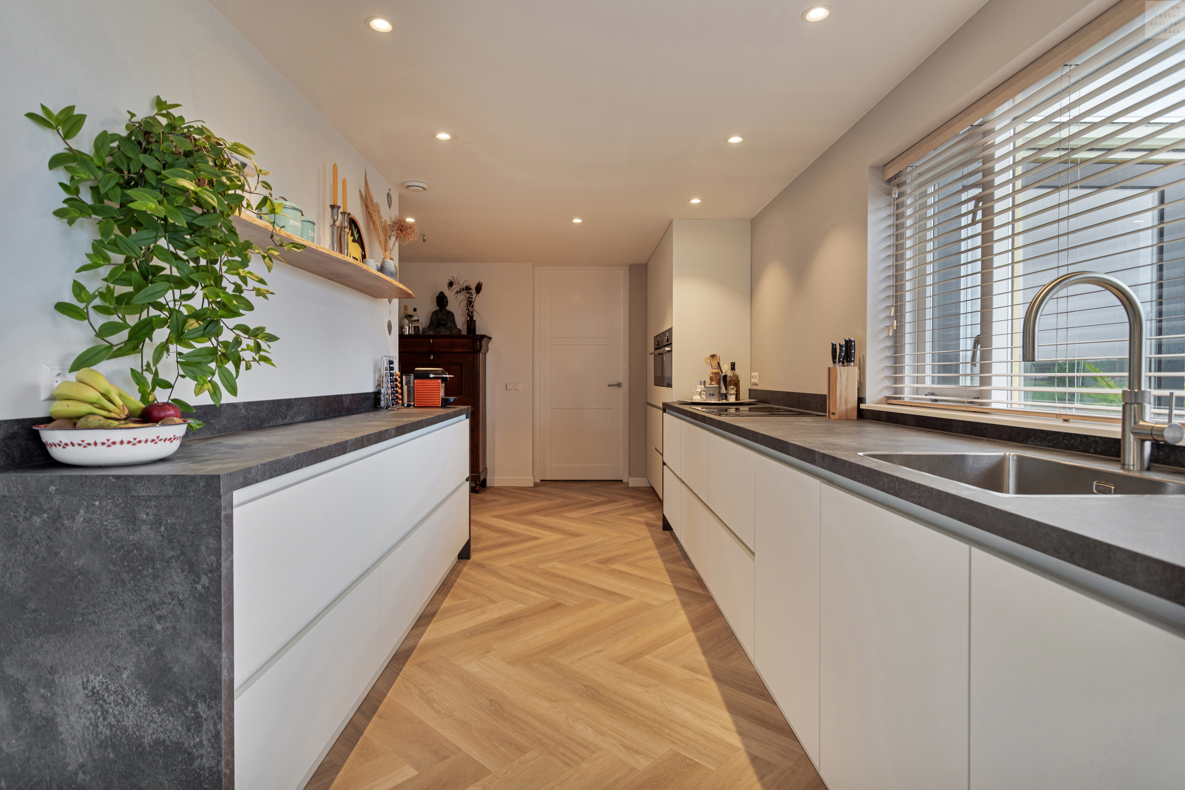 moderne witte parallelle keuken - ballerina