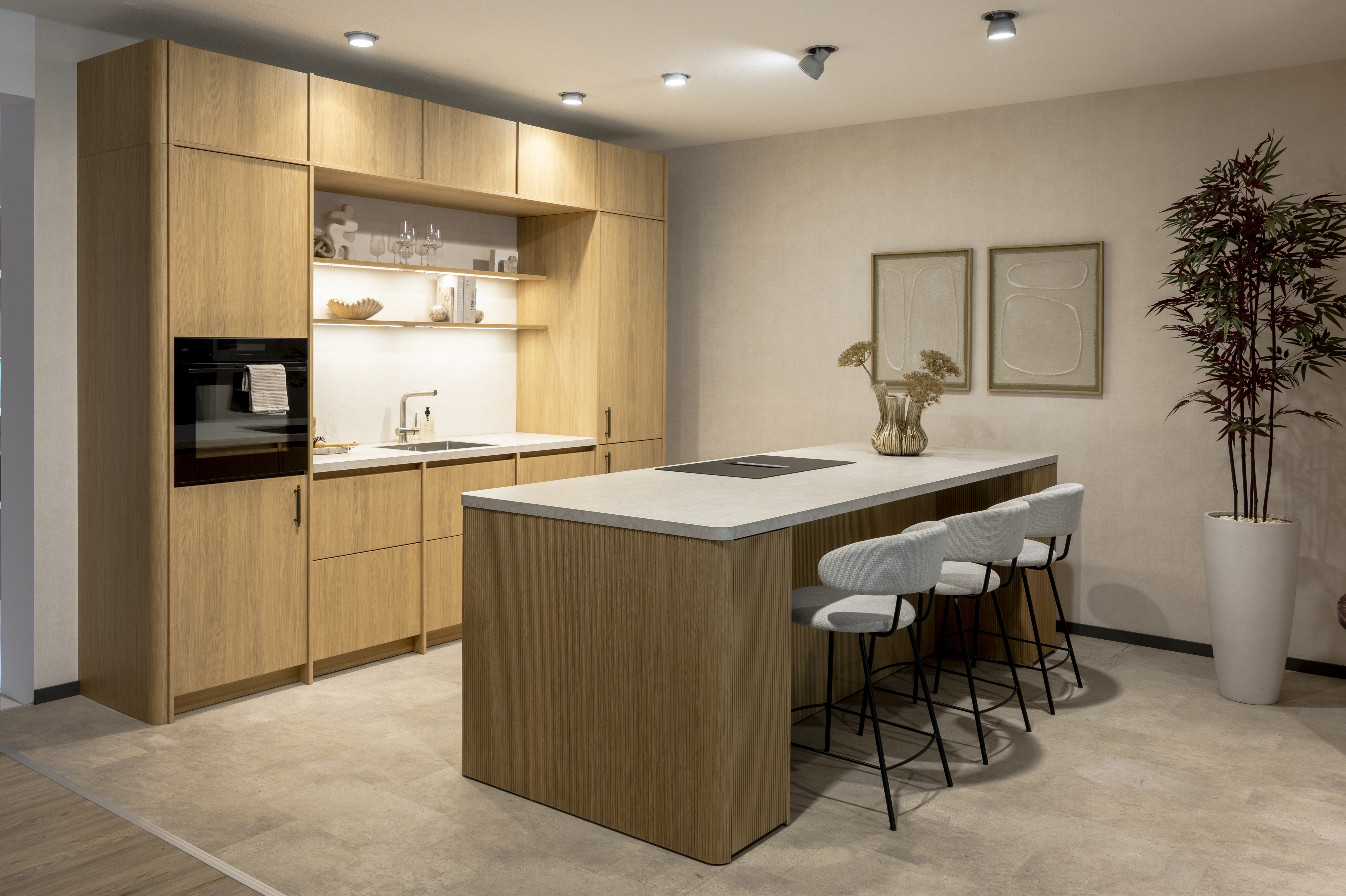 Scandinavische keuken modern houten fronten